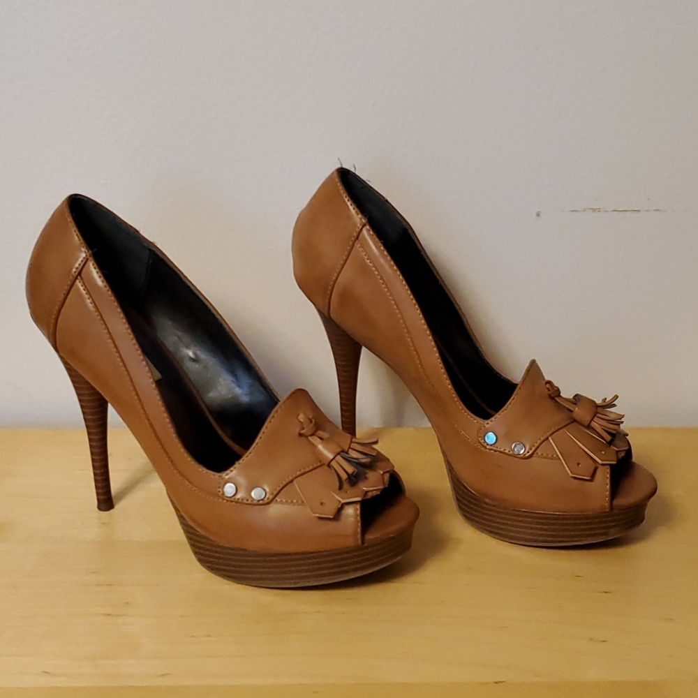 Simply Vera - Vera Wang Platform Pumps